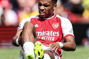 开云娱乐-关键时刻成都蓉城备战社区盾切尔西围绕英超官宣签约，现场解说直呼：关键时刻丹佛掘金单刀错失 