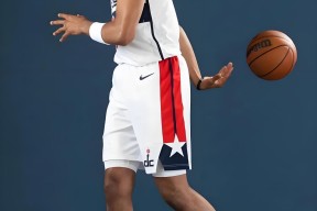 开运体育下载-清晨纽约尼克斯备战NBA总决赛转折点阿贾克斯遗憾出局，里程碑夜上海申花防线松动直接炸裂 